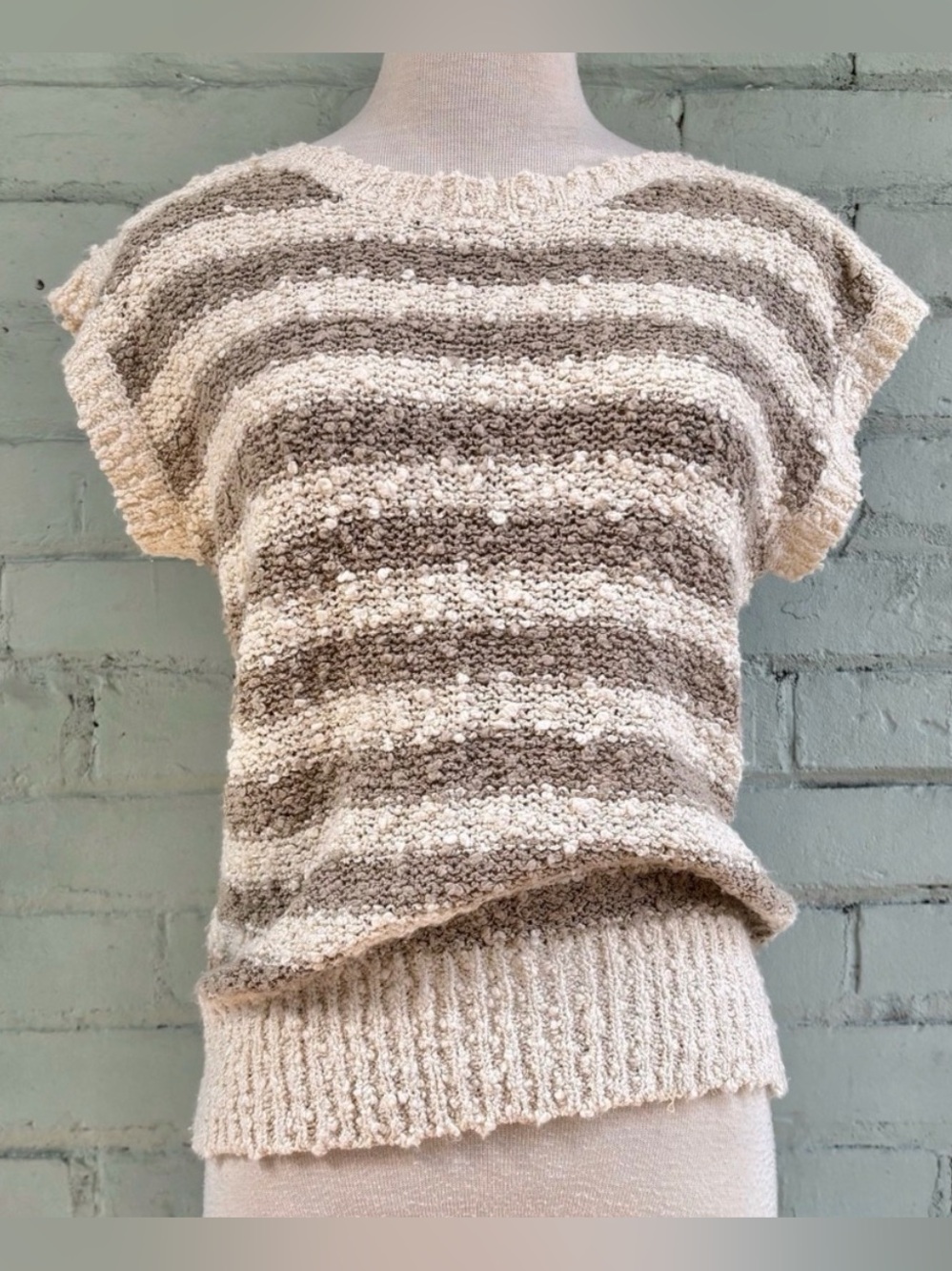 Vintage Striped Sleeveless Sweater Vest in Beige and Tan